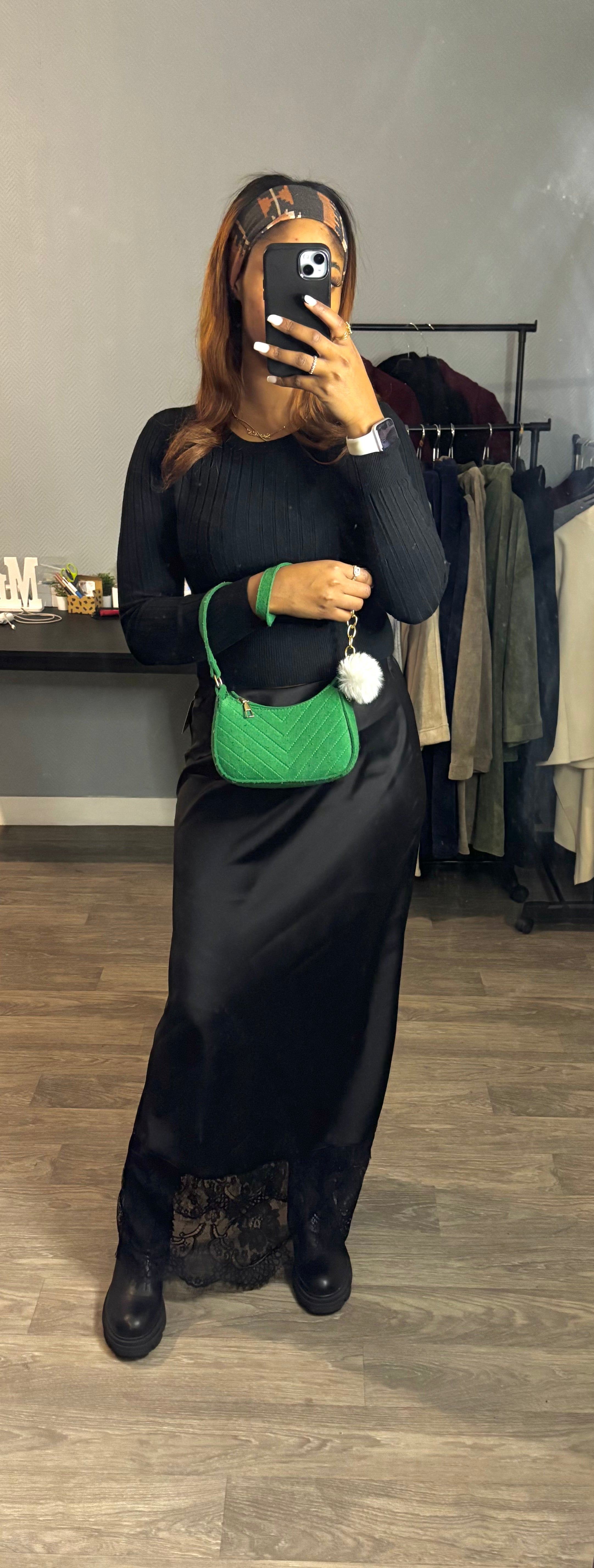 Jupe satin en dentelle