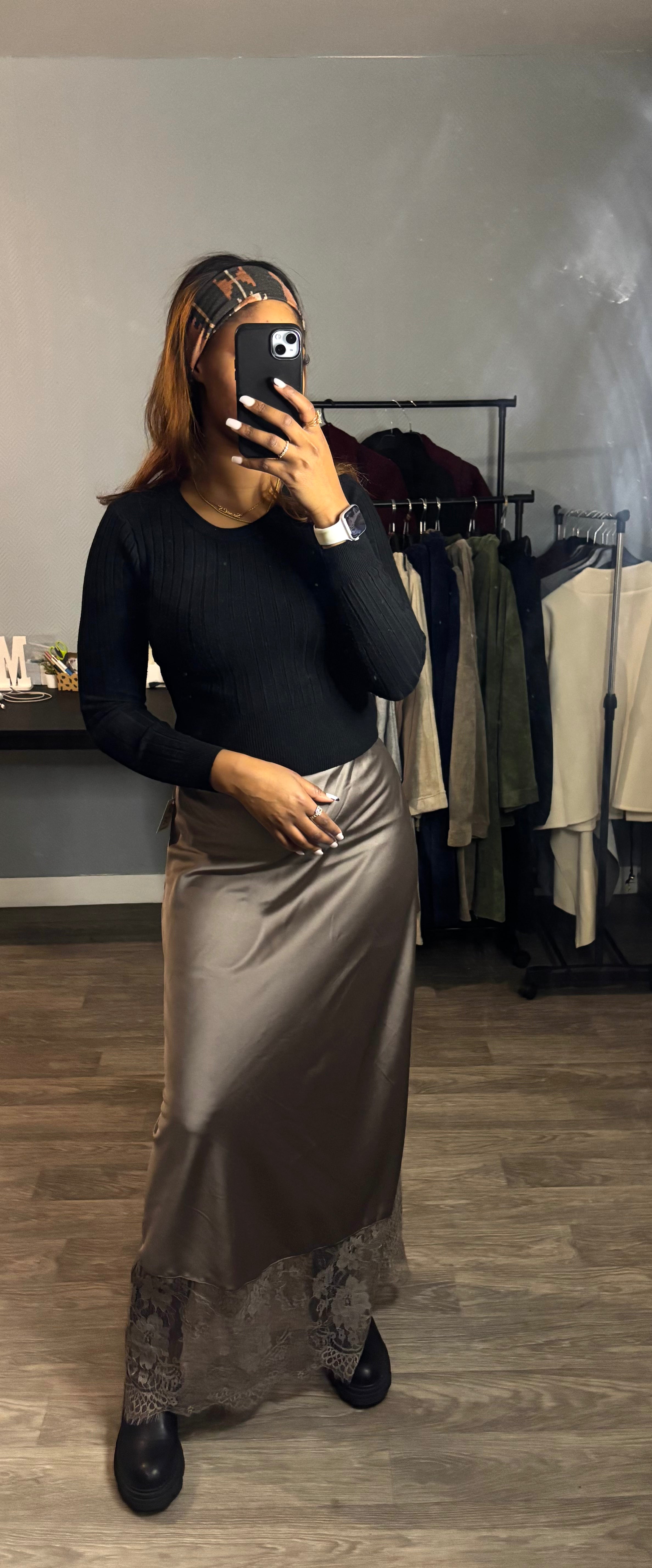 Jupe satin en dentelle